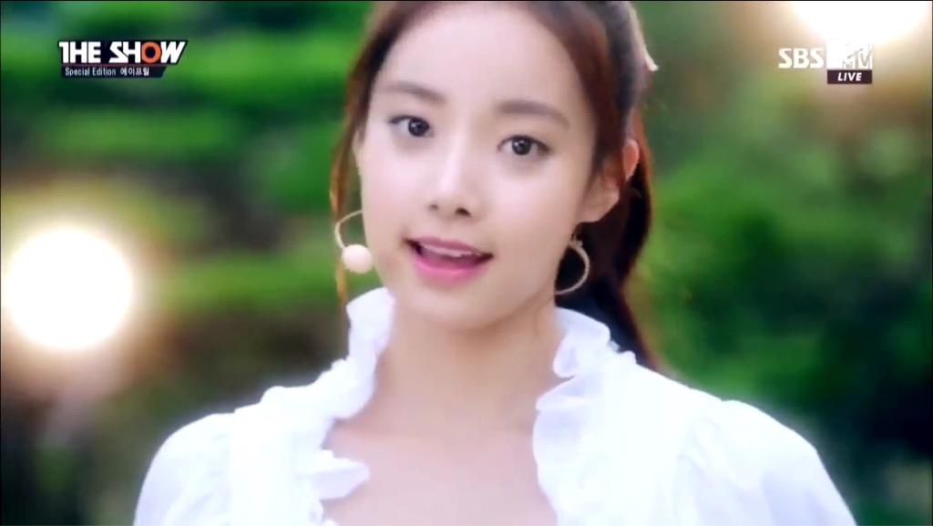 CNWx6hoUYAAsmik.jpg:large