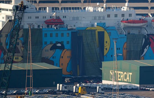[CAT] El barco de los maderos por dentro.